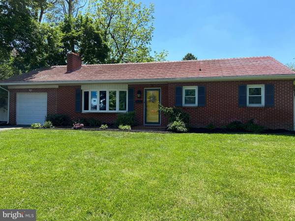 30 PETERSBURG RD, Lancaster, PA 17601