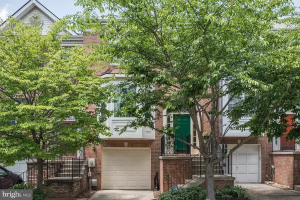 8 CARRIAGE WALK CT, Gaithersburg, MD 20879