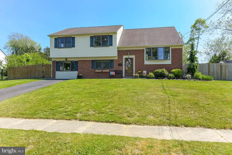 21 CEDAR MILL LN, Eastampton, NJ 08060