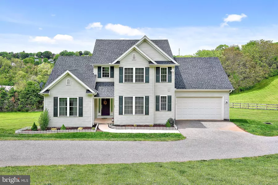 31 DUSTYS LN, Glen Rock, PA 17327