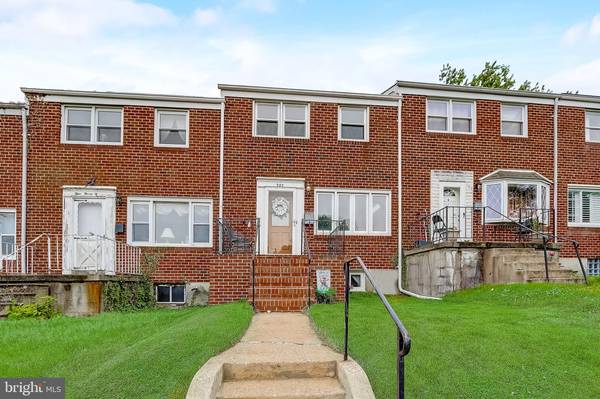 989 CIRCLE DR, Baltimore, MD 21227