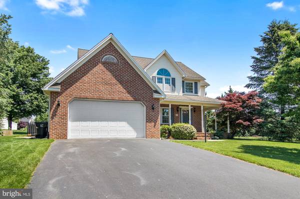 Boiling Springs, PA 17007,8 SILVER MAPLE DR