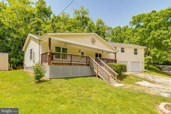 32 BELL RD, Harpers Ferry, WV 25425