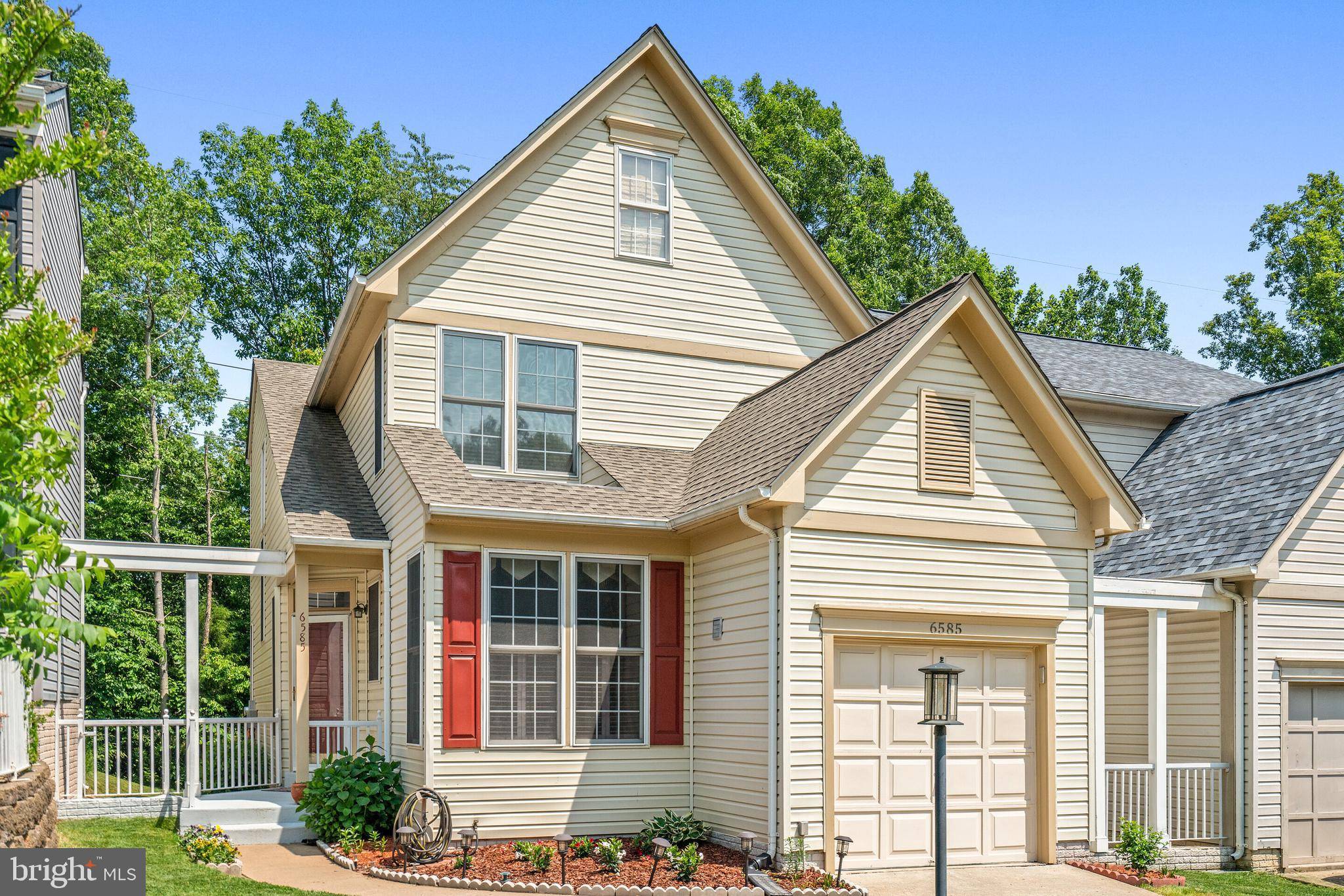 6585 CREEK RUN DR, Centreville, VA 20121