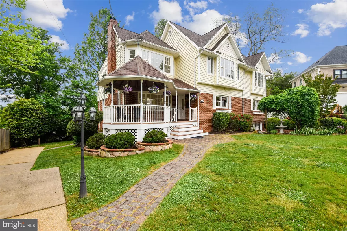 Mclean, VA 22101,6614 DENNY PL