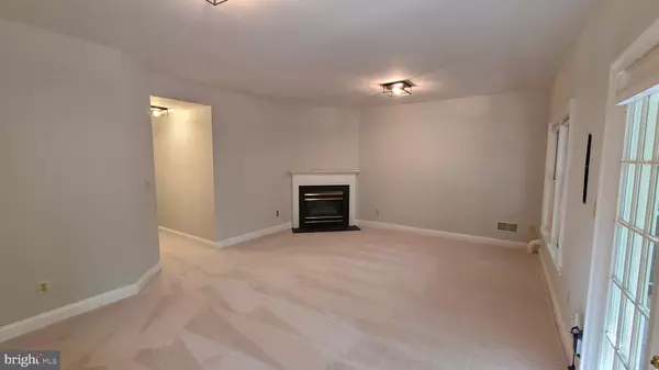 Reston, VA 20194,11439 SUMMER HOUSE CT