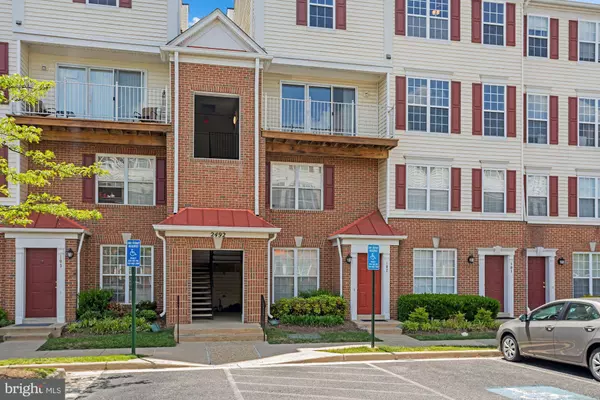 Herndon, VA 20171,2492 QUICK ST #301