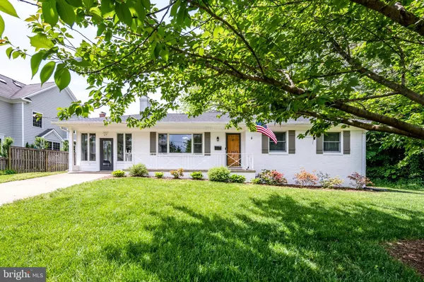 2103 YALE DR, Alexandria, VA 22307