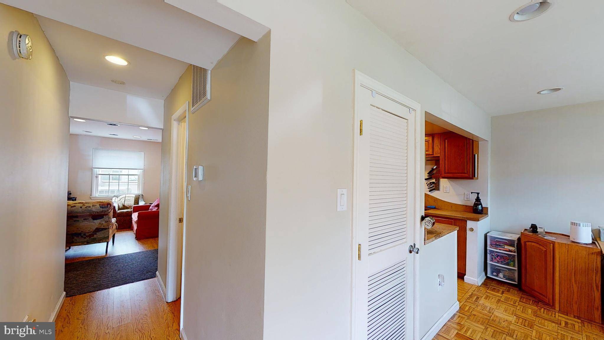 Alexandria, VA 22315,6424 SILVER RIDGE CIR