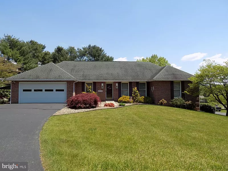 11797 ORCHARD LN, Waynesboro, PA 17268