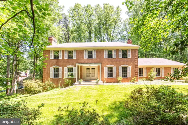 Vienna, VA 22182,10210 CEDAR POND DR