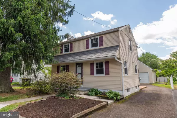 82 E SWAMP RD, Doylestown, PA 18901