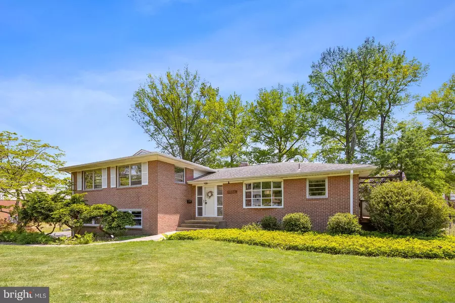 4656 DARTMOOR DR, Wilmington, DE 19803