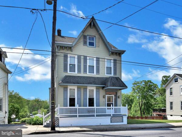 161 W MAIN ST, Adamstown, PA 19501