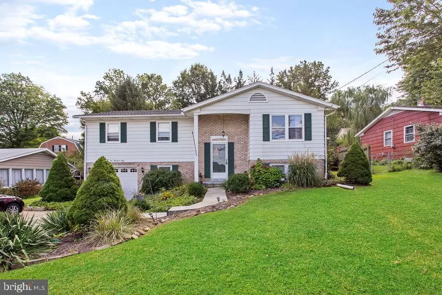 560 WOODLAND VIEW DR, York, PA 17406