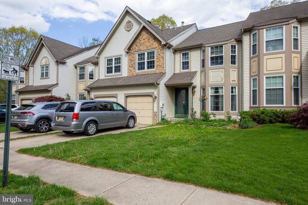 6 LANGCLIFFE CT, Mount Laurel, NJ 08054