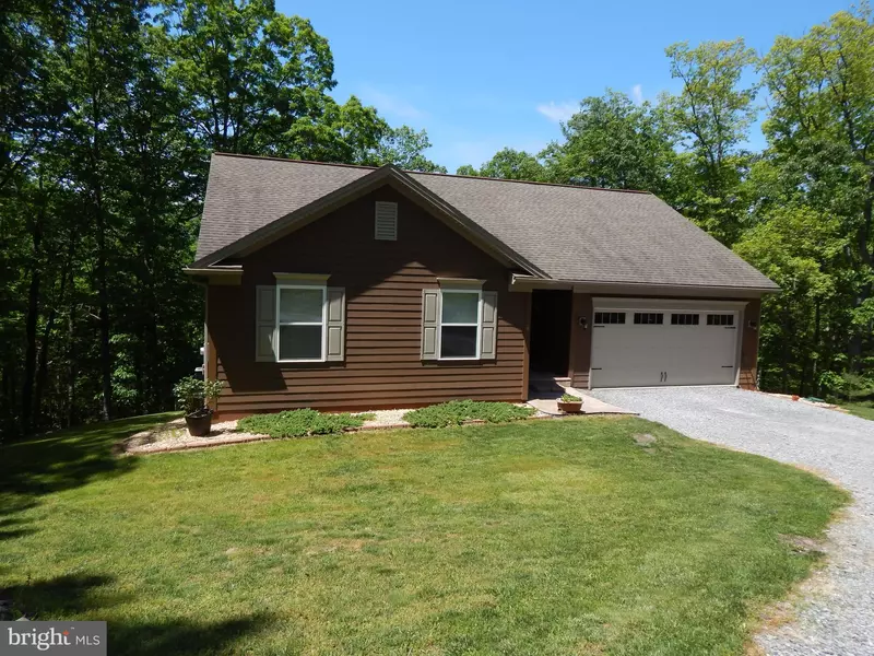 54 BERKS CT, Berkeley Springs, WV 25411