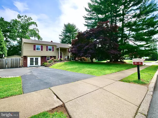 Aston, PA 19014,759 BURDETT DR