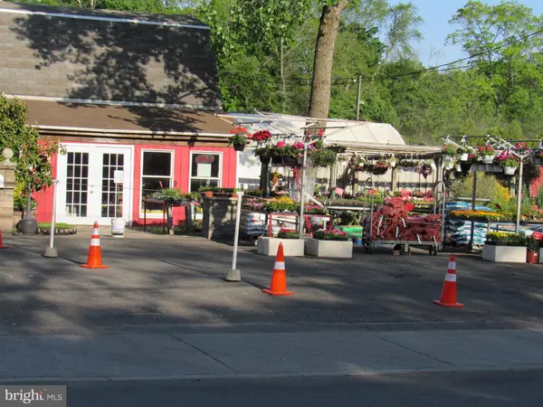 Helmetta, NJ 08828,104 MAIN ST