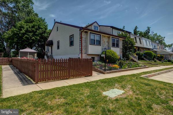 Upper Darby, PA 19082,927 SAINT JOSEPH DR