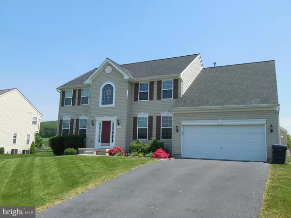 2912 CONSTELLATION DR, Chambersburg, PA 17202