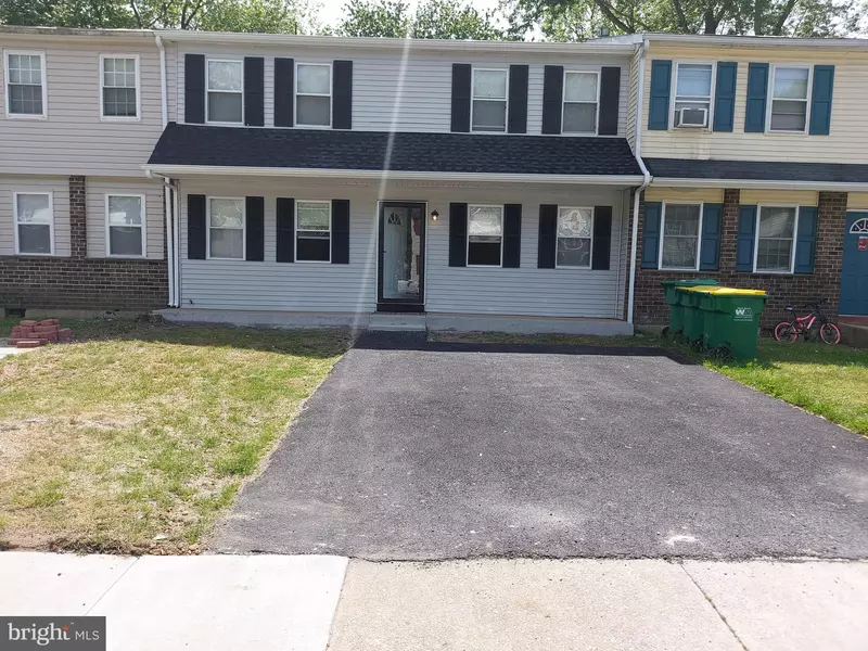 5 HERON CT, Newark, DE 19702