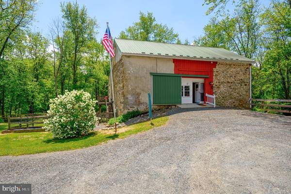 Alburtis, PA 18011,810 DELONG RD