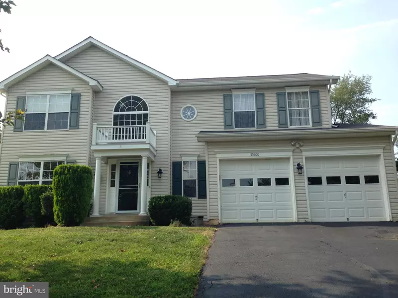 35500 SASSAFRAS DR, Round Hill, VA 20141