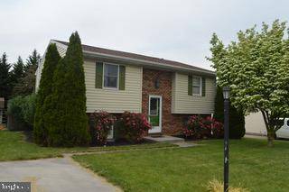 588 SPRING AVE, Hanover, PA 17331