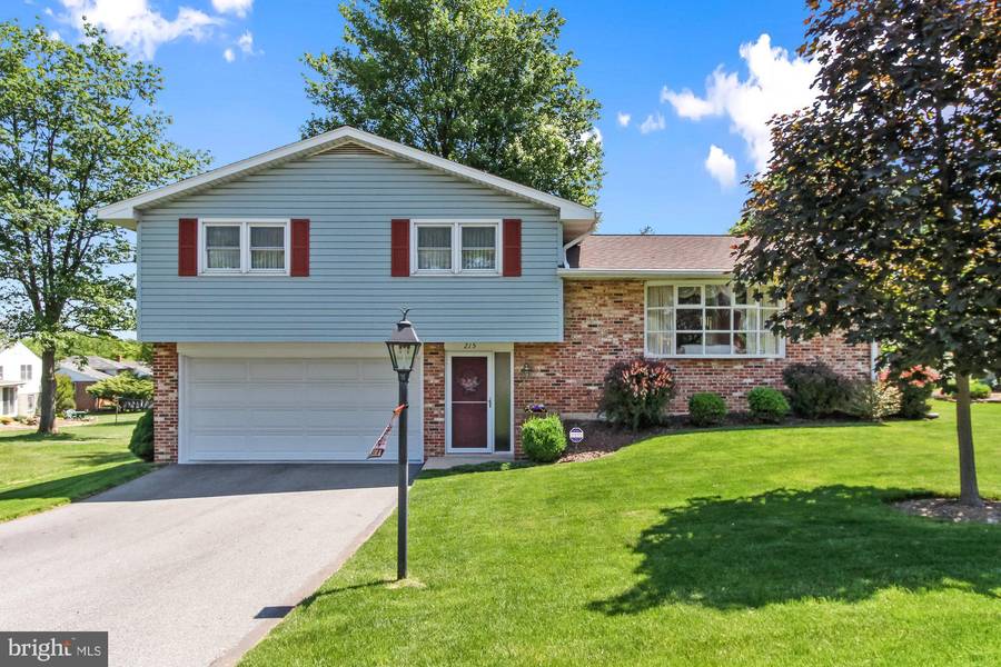 215 MELVALE RD, Dallastown, PA 17313