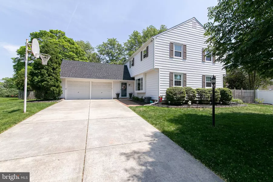 21 BRONDESBURY DR, Cherry Hill, NJ 08003