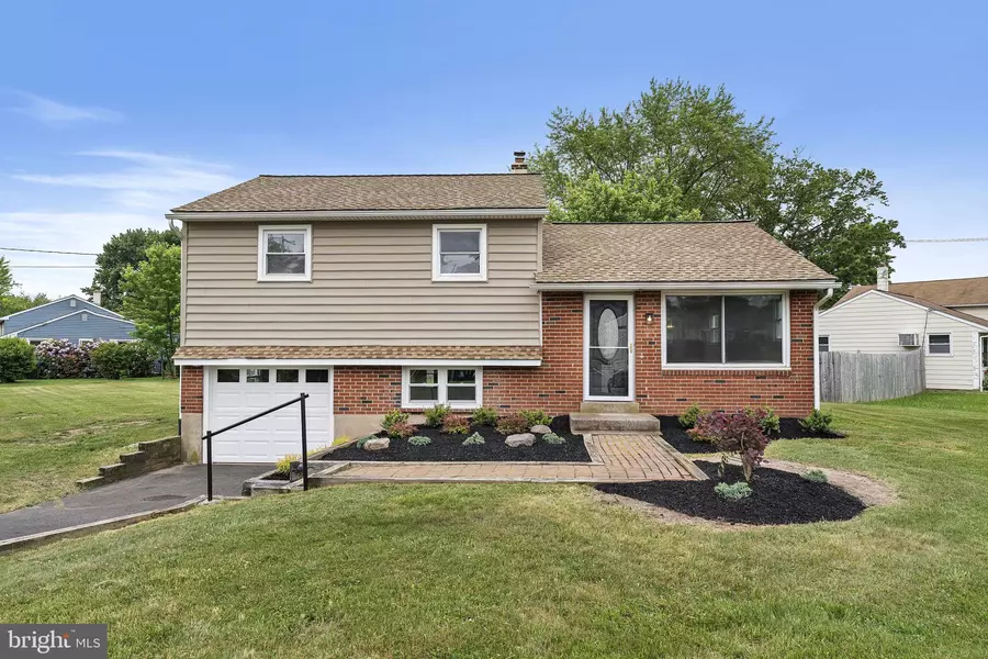 3 NANLYN AVE, Sellersville, PA 18960