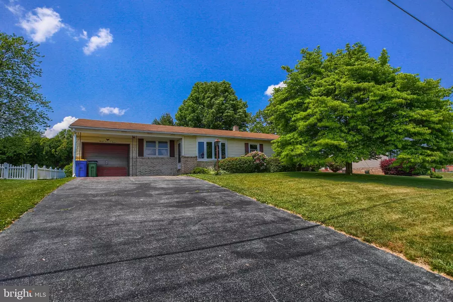 2707 EMIG MILL RD, Dover, PA 17315