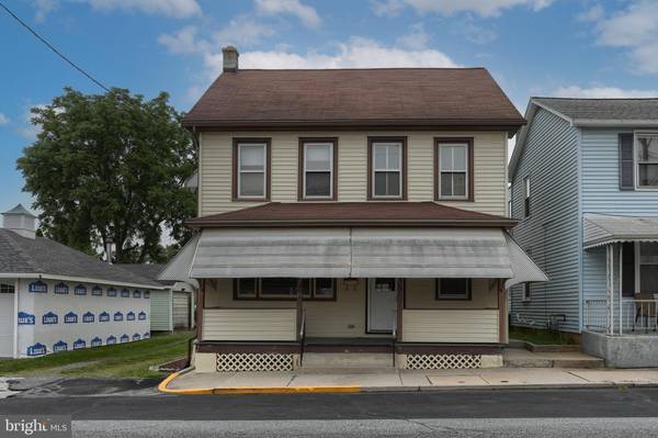 27 W MAPLE ST, Cleona, PA 17042