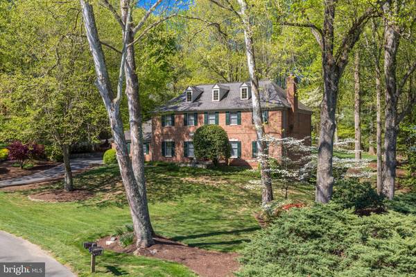 Great Falls, VA 22066,1000 WHITE CHIMNEY CT