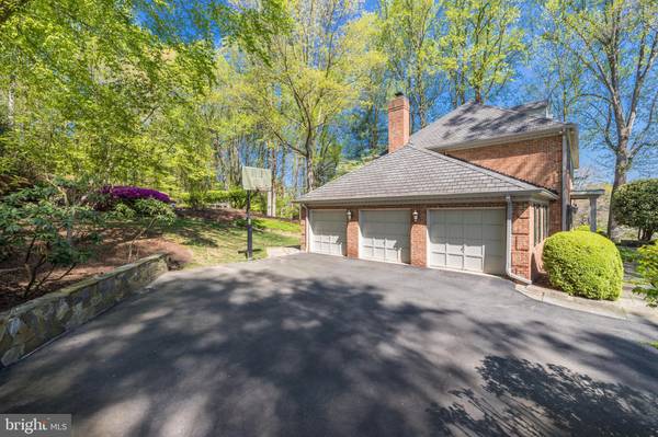 Great Falls, VA 22066,1000 WHITE CHIMNEY CT