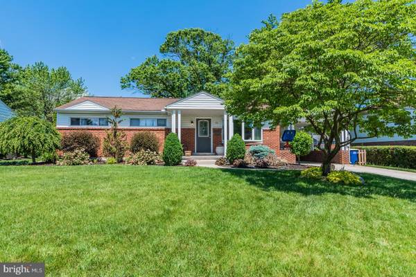 23 SCARSDALE DR, Camp Hill, PA 17011