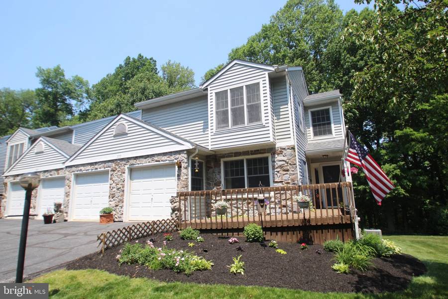 222 MOUNTAINSTONE DR, Elizabethtown, PA 17022