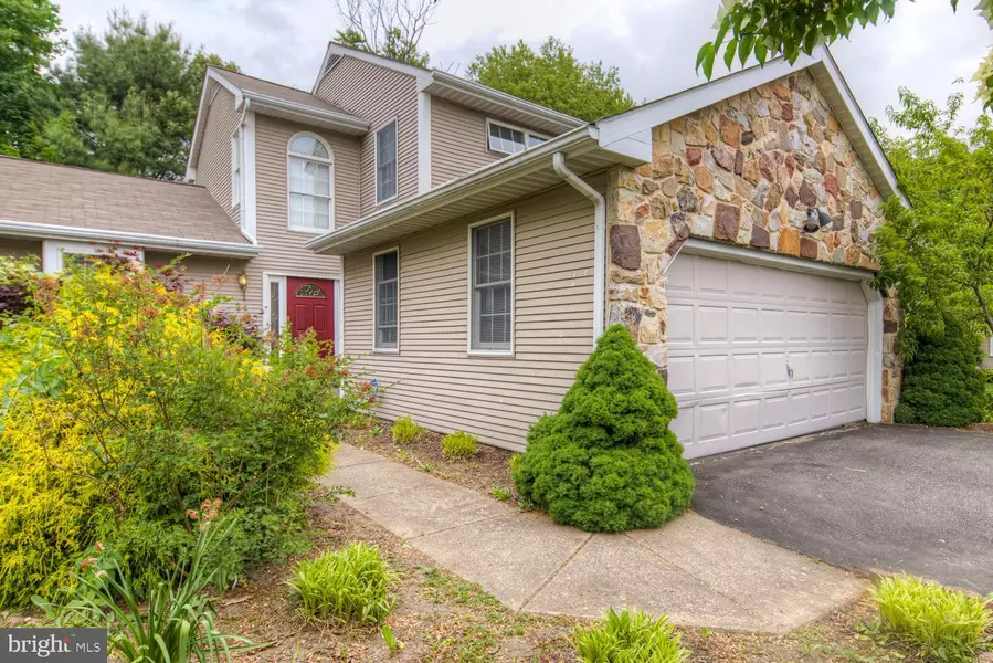 24 SCOTCH PINE RD, Newark, DE 19711