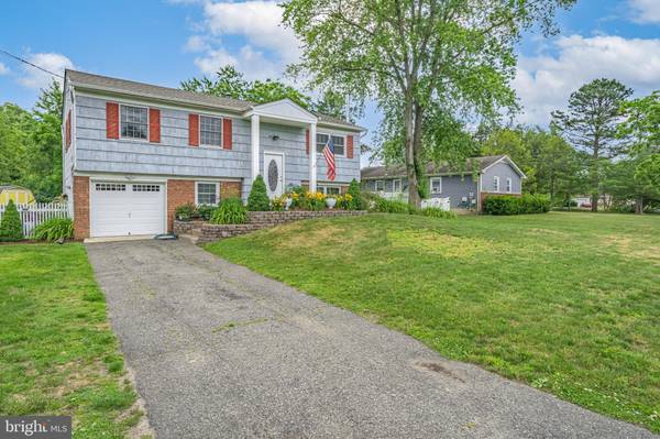 1109 PARKVIEW LN, Toms River, NJ 08753