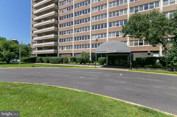 Cherry Hill, NJ 08034,1006 BARCLAY TOWERS