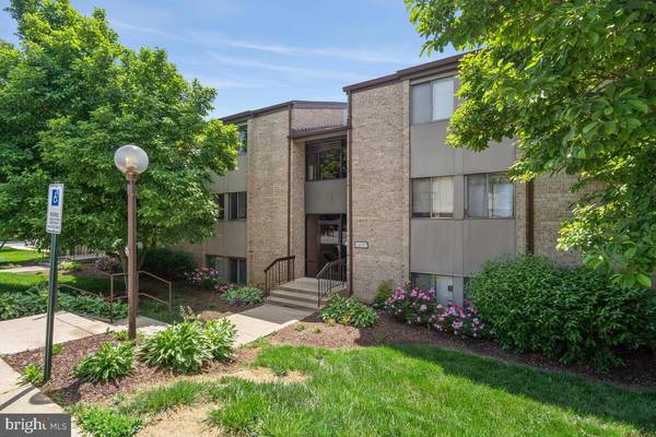 18906 SMOOTHSTONE WAY #3, Montgomery Village, MD 20886