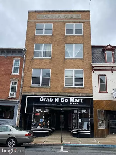 228/230 W MAIN ST, Kutztown, PA 19530