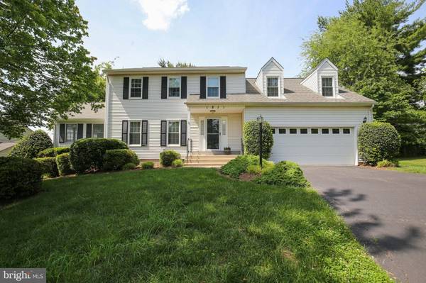 1811 CLOVERMEADOW DR, Vienna, VA 22182