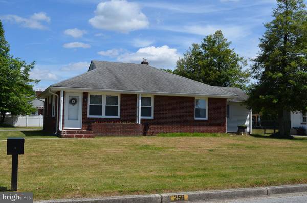 256 N RIVER DR, Pennsville, NJ 08070