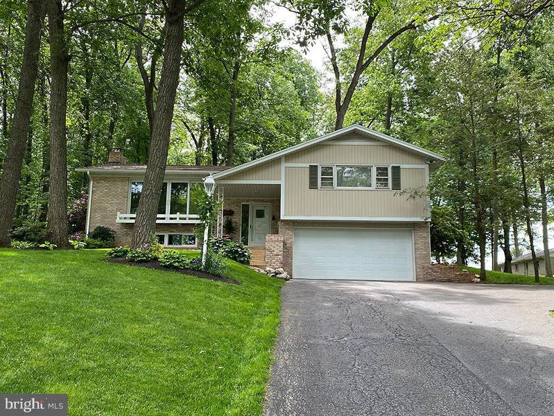 759 SUMMIT DR, Dallastown, PA 17313