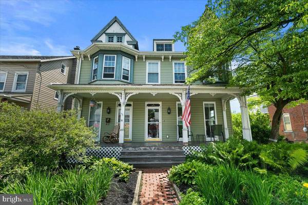 30 W MAIN ST, Mountville, PA 17554