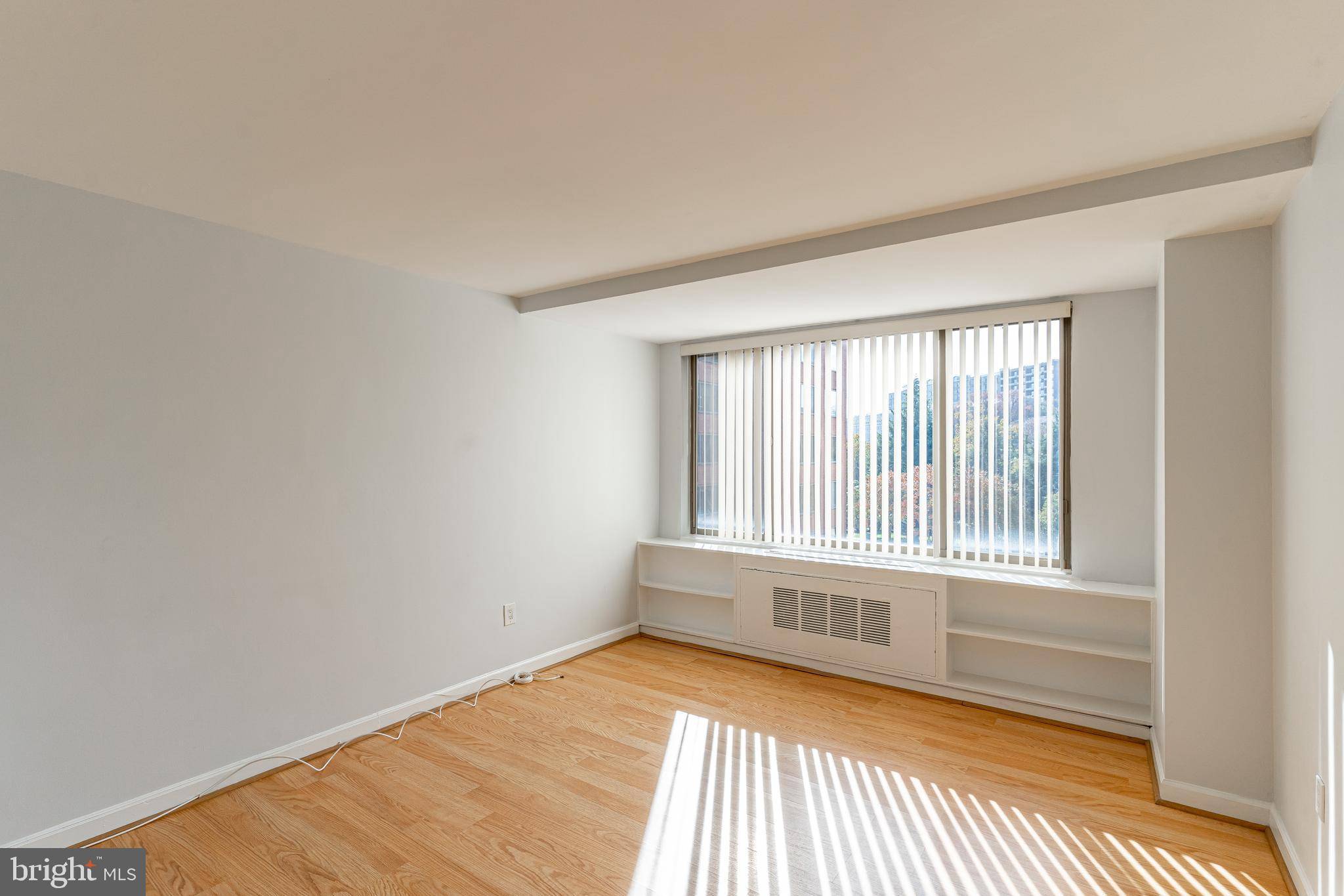 Arlington, VA 22209,1121 ARLINGTON BLVD #433