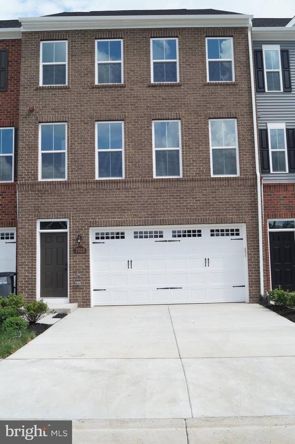 7723 BLACKBURN RIDGE DR, Manassas, VA 20109