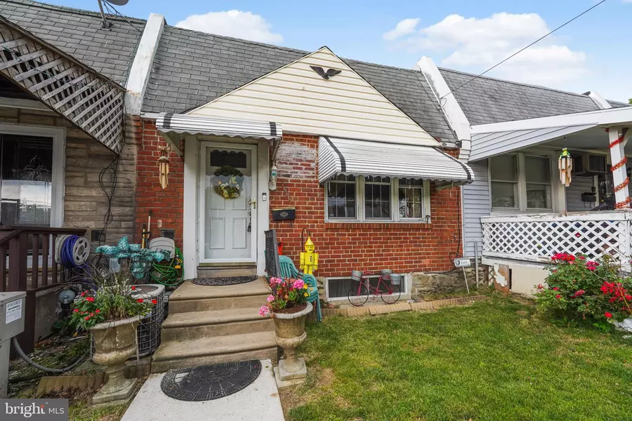 1586 SUMMIT ST, Linwood, PA 19061